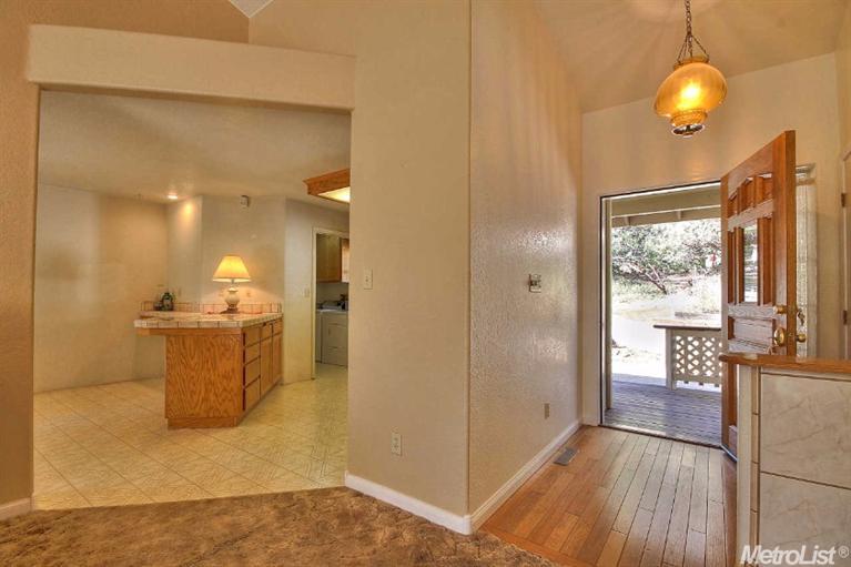6157 Silverleaf Dr, Foresthill, CA 95631 photo 4