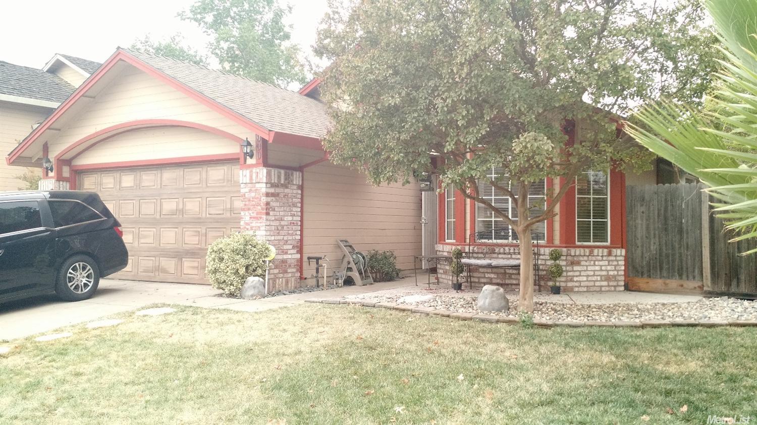 3900 Diane Dr, Antelope, CA 95843 photo 2