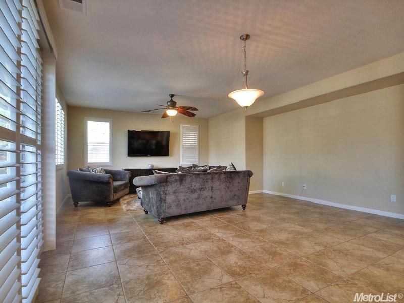 1457 Albero Ct, Manteca, CA 95337 photo 10