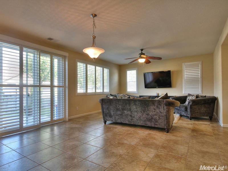 1457 Albero Ct, Manteca, CA 95337 photo 11