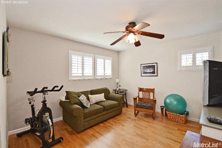 2601 Albany Ave, Davis, CA 95618 photo 3