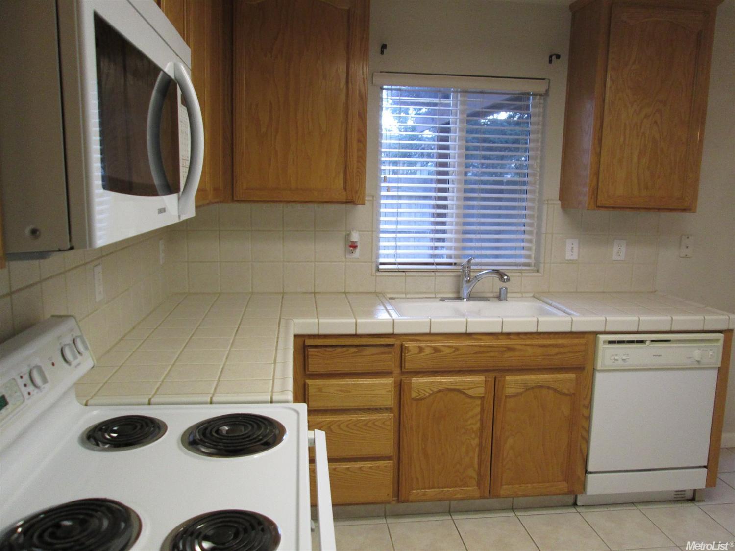 300 Otis, Ripon, CA 95366 photo 6