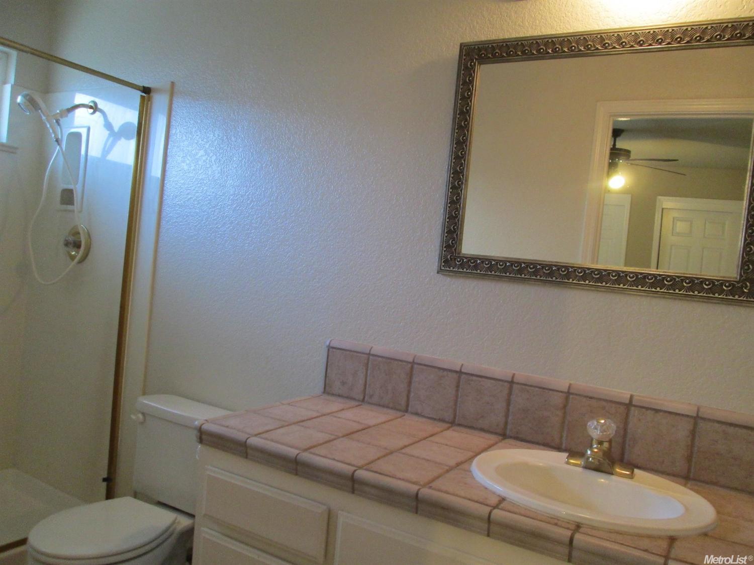 300 Otis, Ripon, CA 95366 photo 16