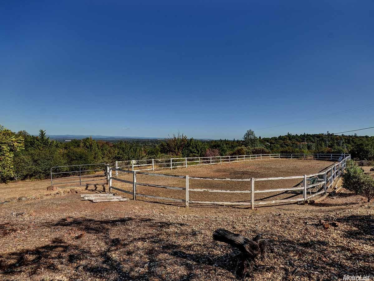 3941 Walnut Dr, Rescue, CA 95672 photo 4
