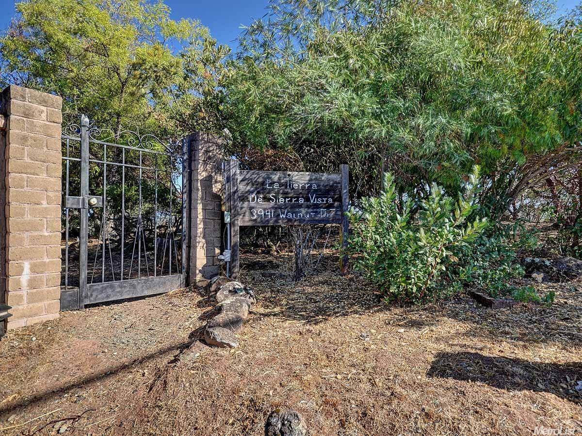 3941 Walnut Dr, Rescue, CA 95672 photo 2