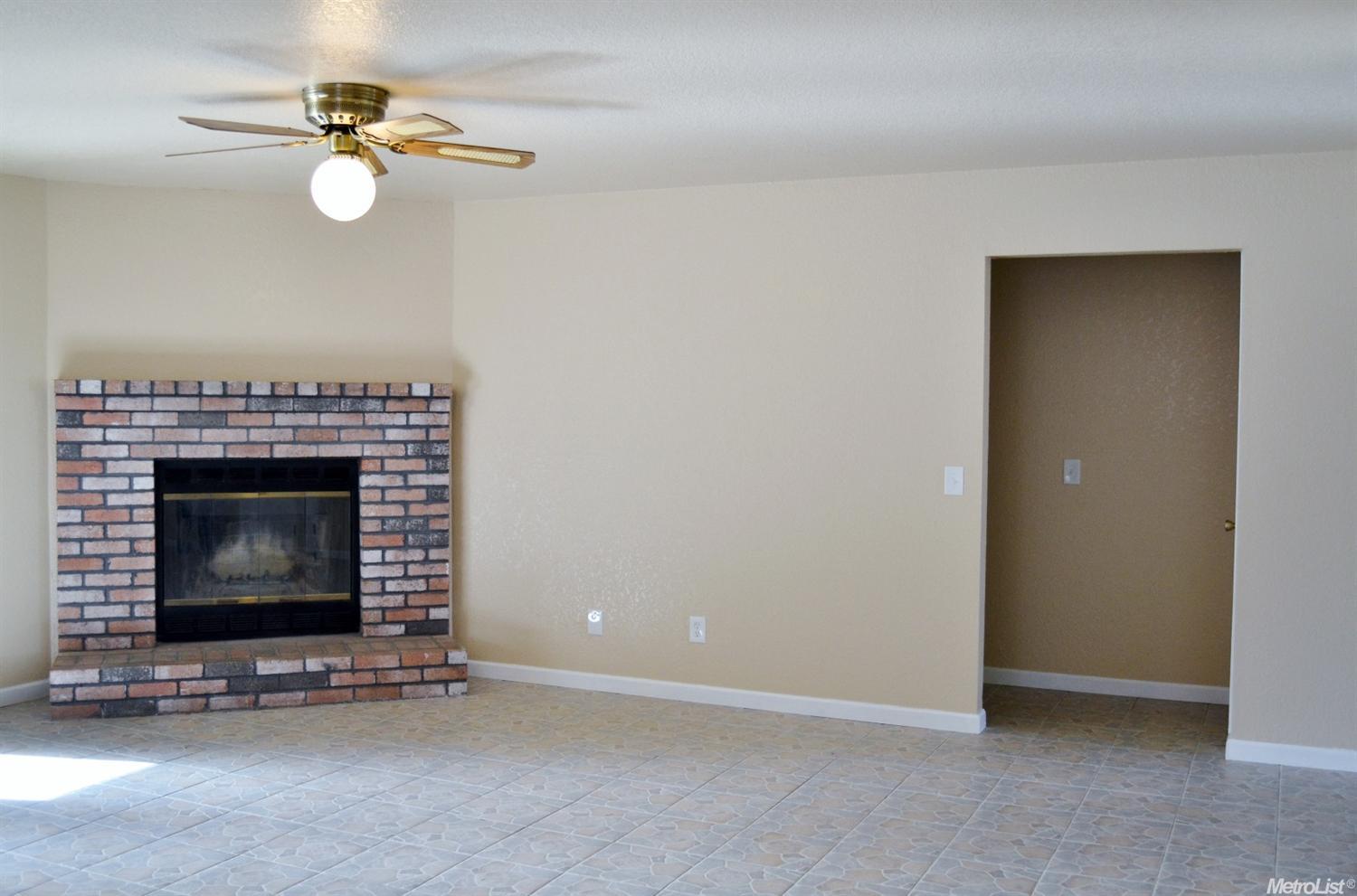 227 Blossom Dr, Ripon, CA 95366 photo 8