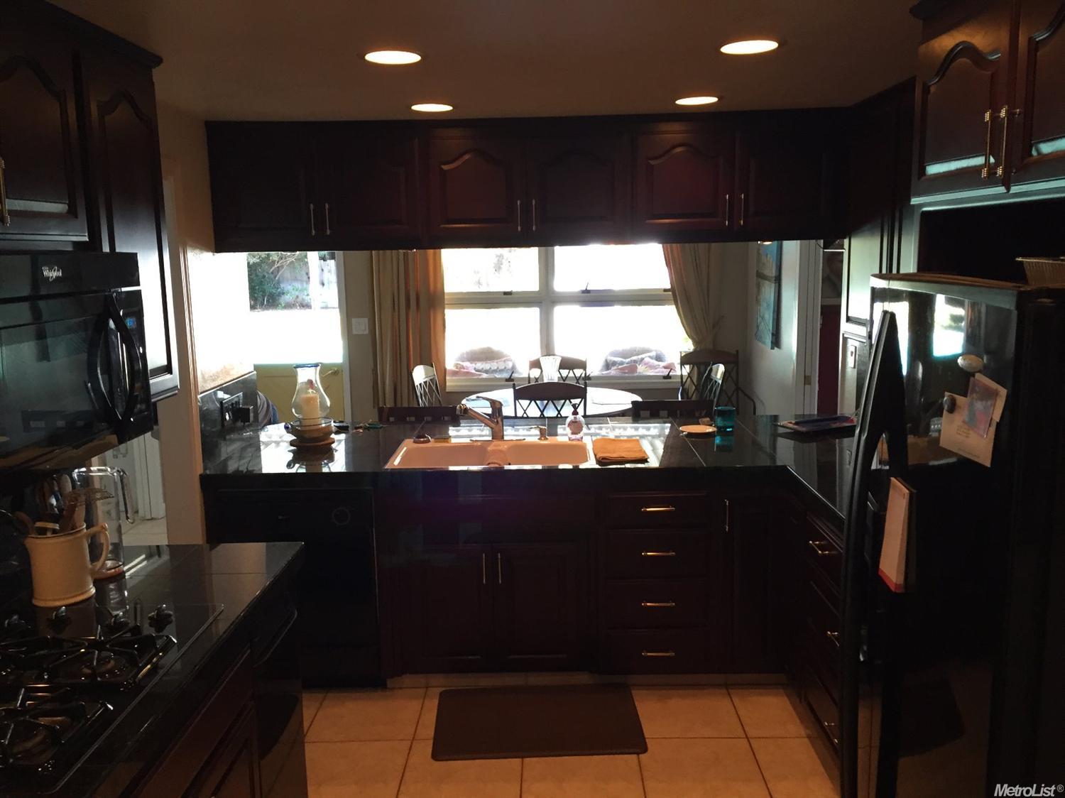 1013 E Rumble Rd, Modesto, CA 95350 photo 5
