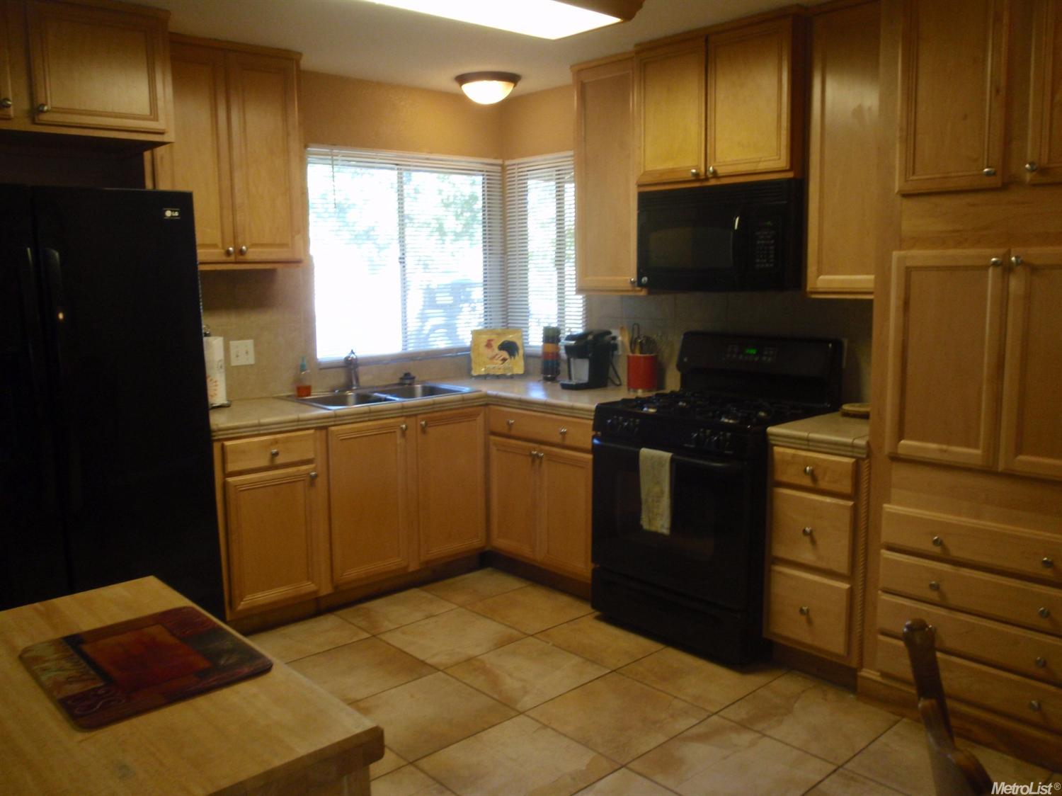 423 Cedar Ct, Lodi, CA 95242 photo 9