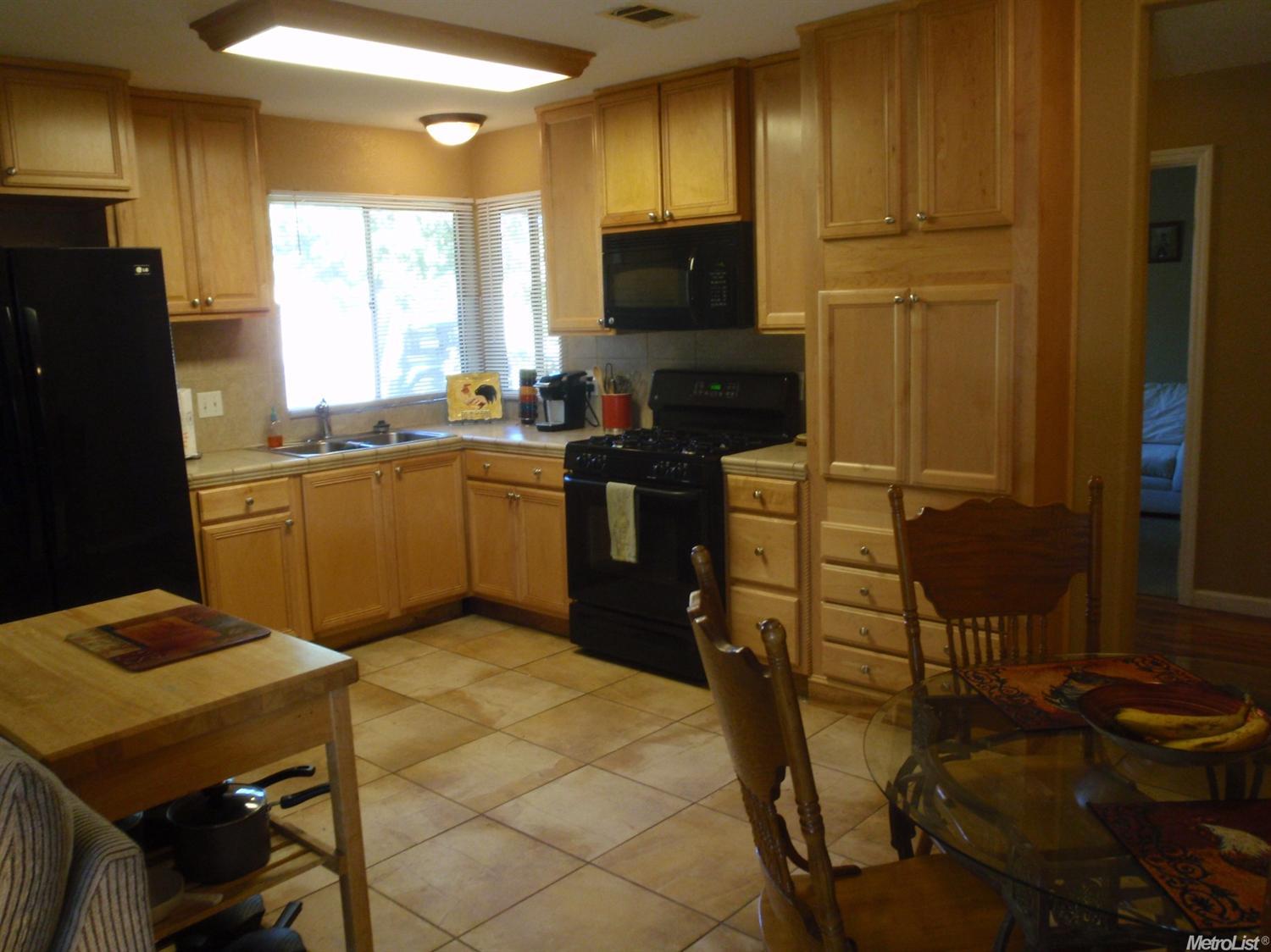423 Cedar Ct, Lodi, CA 95242 photo 8