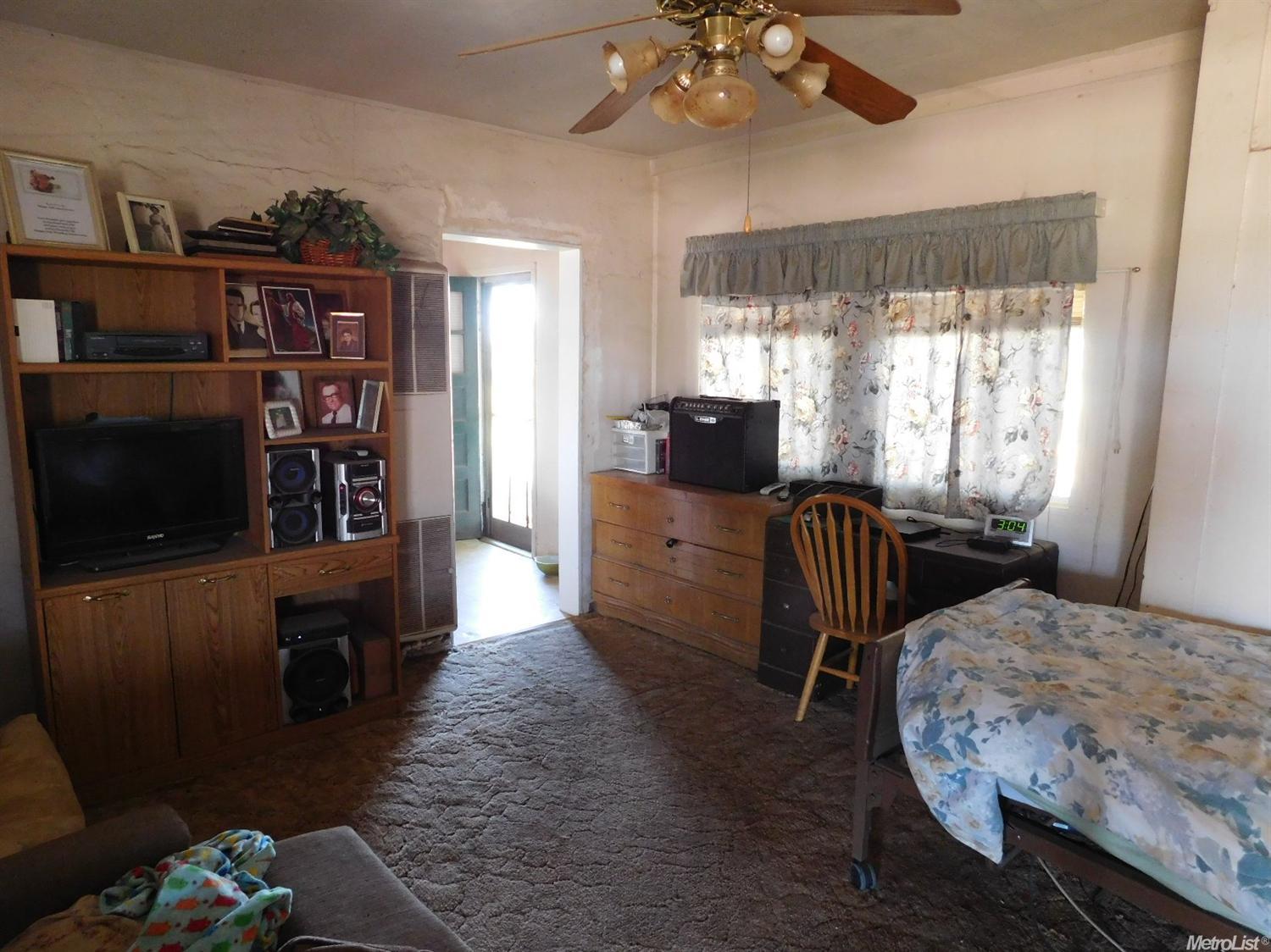 4625 Esmar Rd, Ceres, CA 95307 photo 5