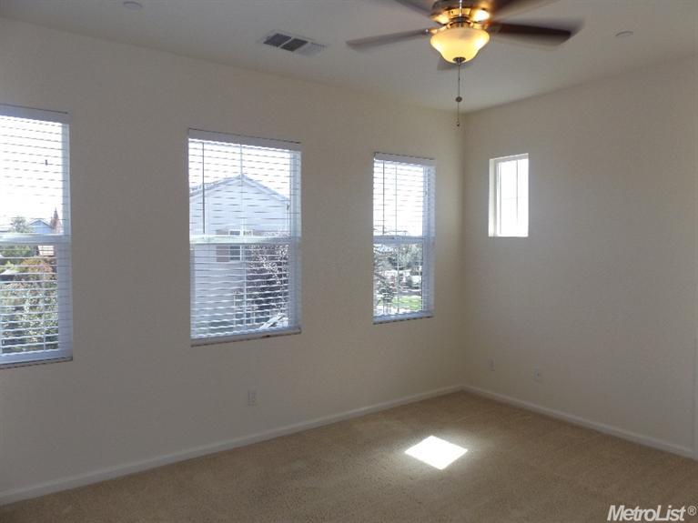 978 Courtyards Loop, Lincoln, CA 95648 photo 12