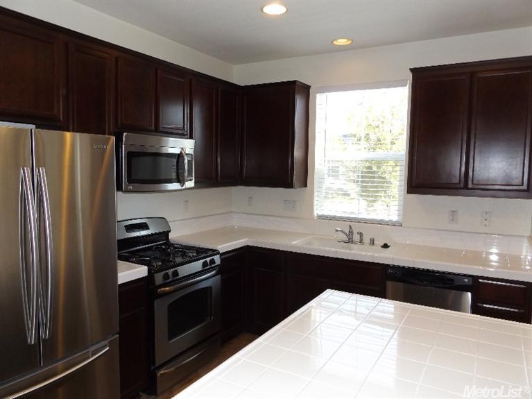 978 Courtyards Loop, Lincoln, CA 95648 photo 3