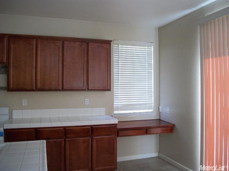 3916 Podocarpus Dr, Ceres, CA 95307 photo 9