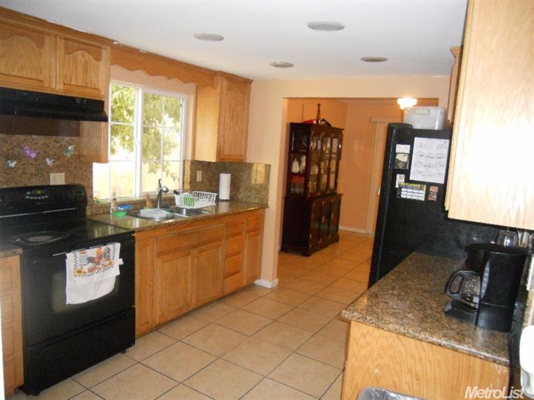 2949 Alphonse, Ceres, CA 95307 photo 4