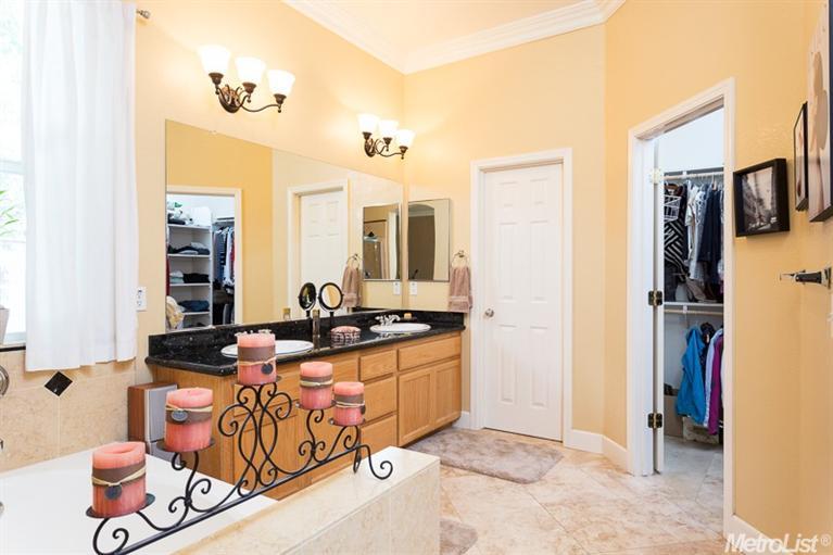 6031 Roswitha Ct, Carmichael, CA 95608 photo 8