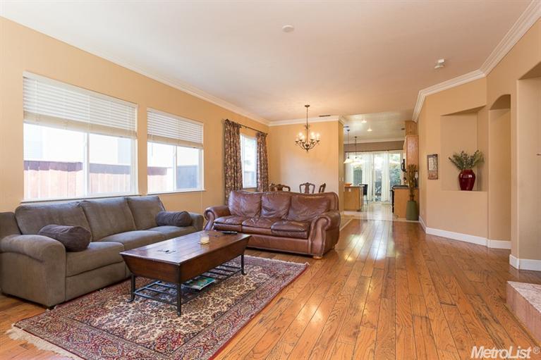 6031 Roswitha Ct, Carmichael, CA 95608 photo 1
