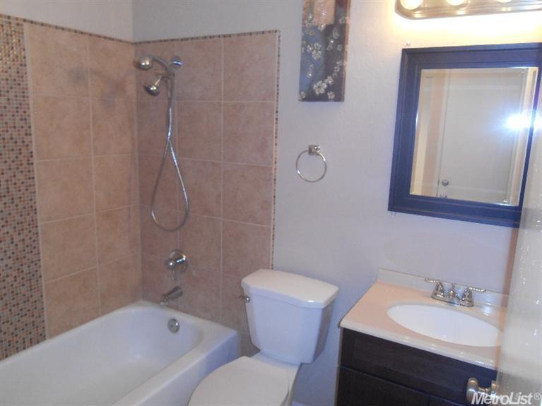 5372 Vichy Cir, Antelope, CA 95843 photo 6