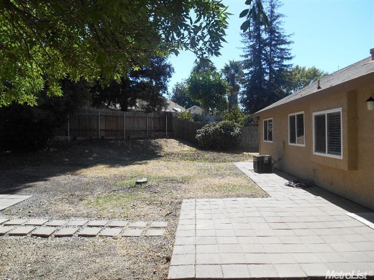 5372 Vichy Cir, Antelope, CA 95843 photo 13