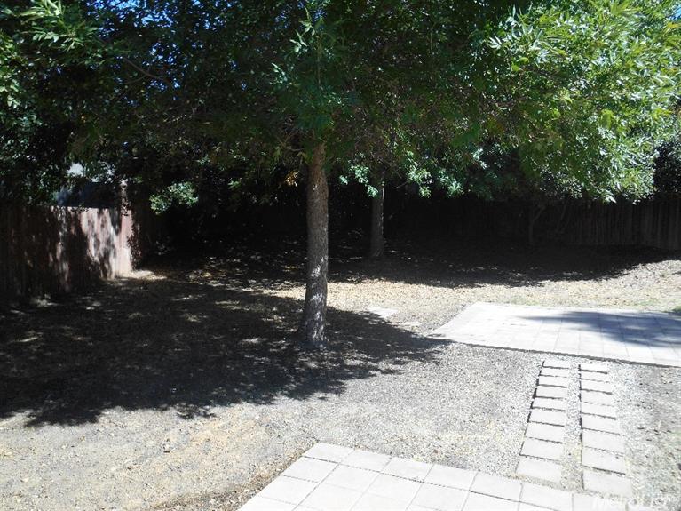 5372 Vichy Cir, Antelope, CA 95843 photo 12