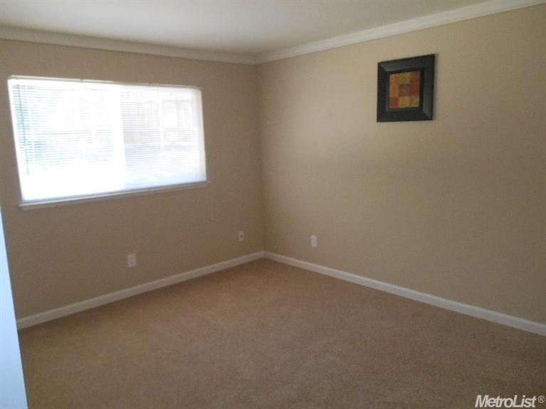 5372 Vichy Cir, Antelope, CA 95843 photo 8