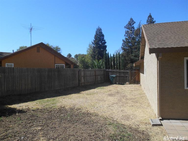 5372 Vichy Cir, Antelope, CA 95843 photo 14
