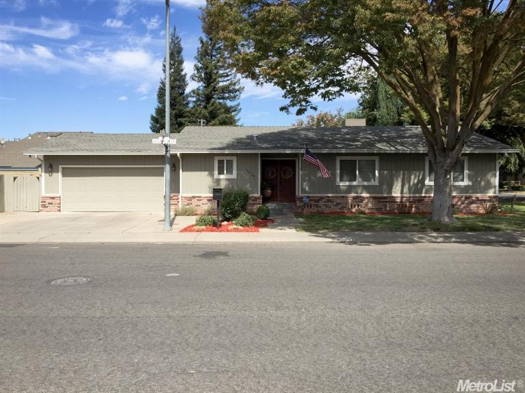 1329 Buttonwillow Dr, Modesto, CA 95355 photo 1