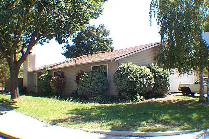 1320 Tupper Ln, Modesto, CA 95351 photo 1