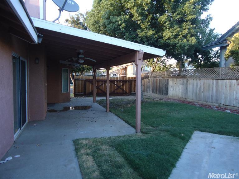 1002 Munchkin Dr, Modesto, CA 95351 photo 16