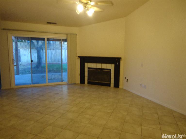 1002 Munchkin Dr, Modesto, CA 95351 photo 3