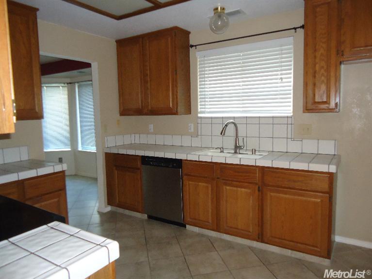 1002 Munchkin Dr, Modesto, CA 95351 photo 7