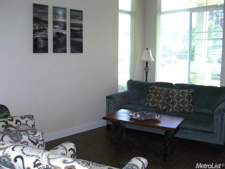 2553 Sequoia St, Lodi, CA 95242 photo 3