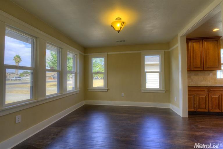 415 Laurel, Modesto, CA 95357 photo 3
