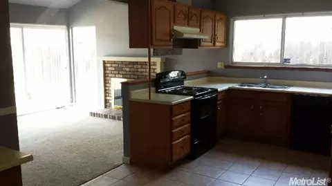 1621 Celeste Dr, Modesto, CA 95355 photo 7