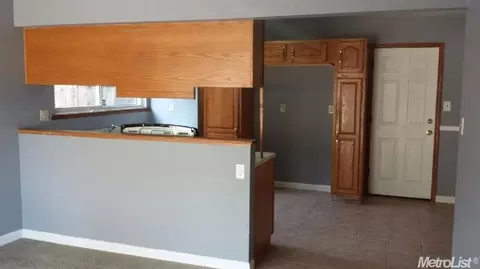1621 Celeste Dr, Modesto, CA 95355 photo 9