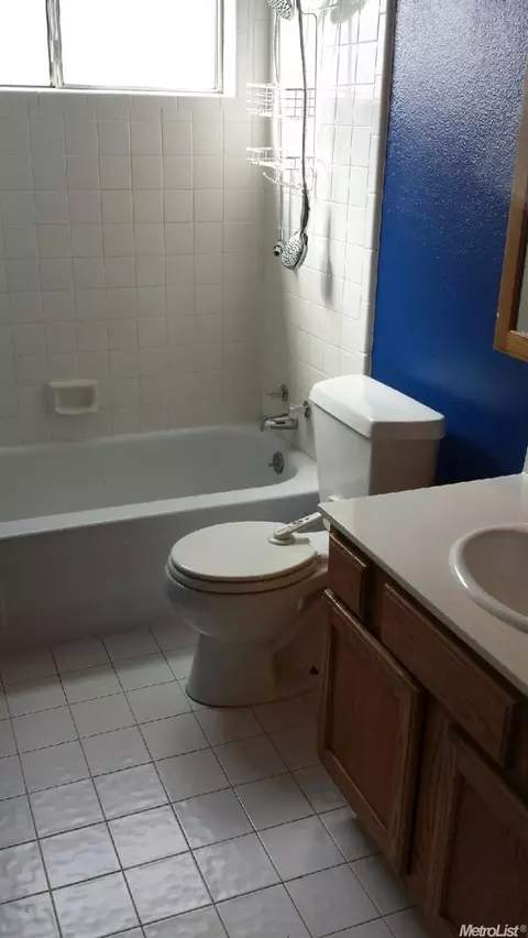 1621 Celeste Dr, Modesto, CA 95355 photo 14