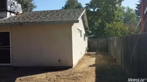 1621 Celeste Dr, Modesto, CA 95355 photo 25