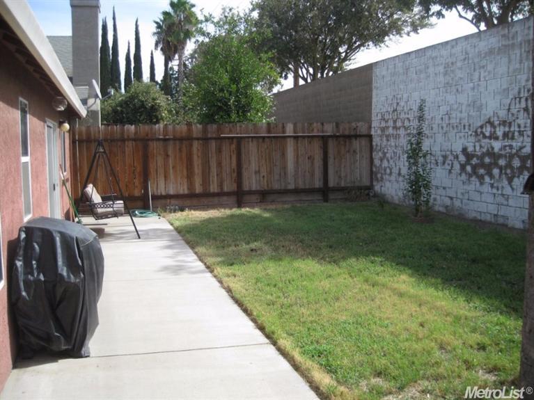 716 Fall River Dr, Modesto, CA 95351 photo 13