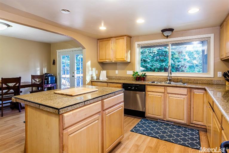 7036 Pine View Dr, Folsom, CA 95630 photo 8