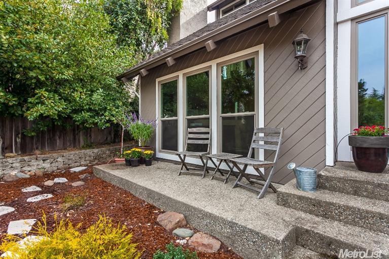 7036 Pine View Dr, Folsom, CA 95630 photo 2