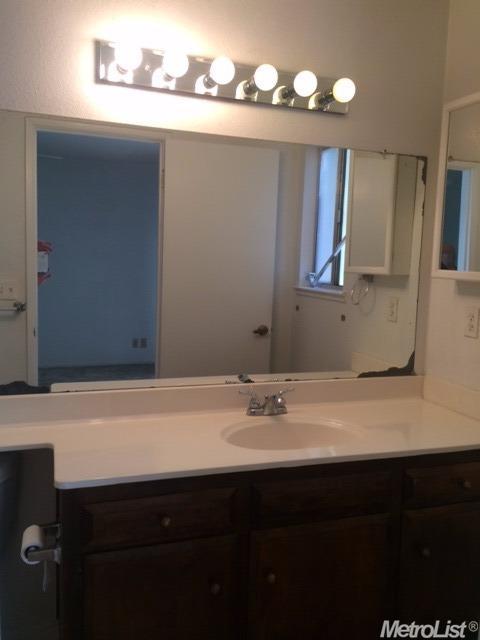 1289 Wimbledon Way, Manteca, CA 95336 photo 9