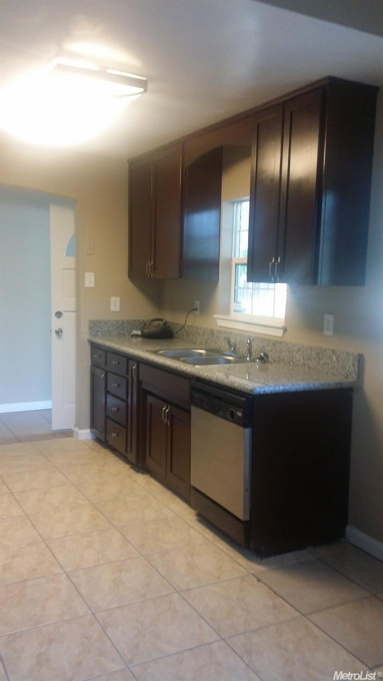 5325 Avenue D, Modesto, CA 95358 photo 7