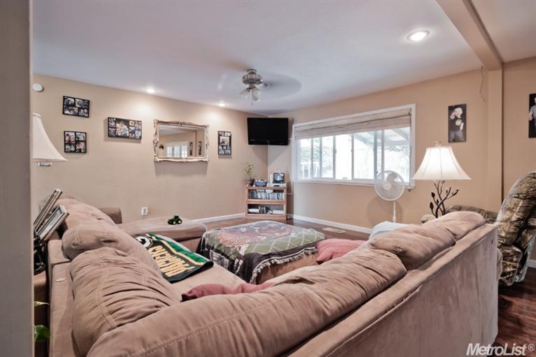 3413 Elke Ct, Modesto, CA 95355 photo 9