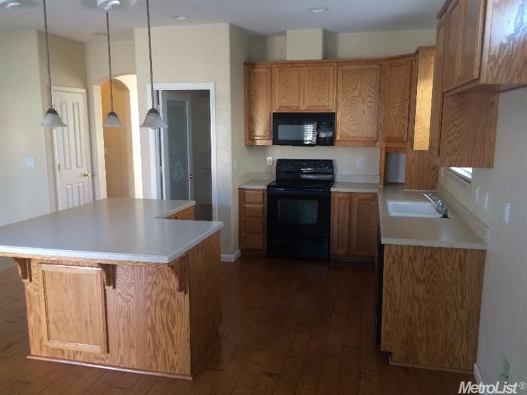 1785 Monaco Dr, Manteca, CA 95336 photo 3
