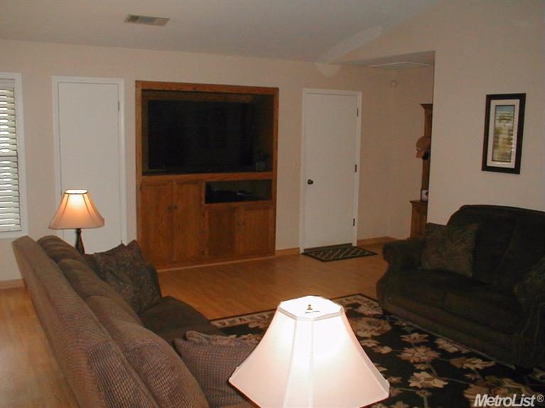 1022 Hartwick Ave, Turlock, CA 95382 photo 5