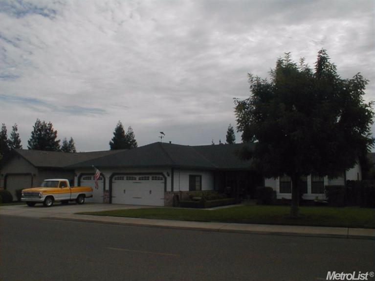1022 Hartwick Ave, Turlock, CA 95382 photo 1