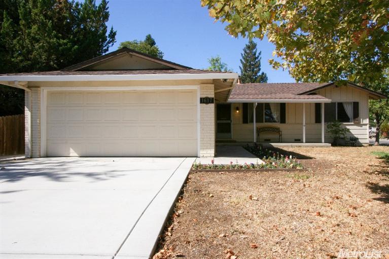 1617 Clemson Dr, Davis, CA 95618 photo 2