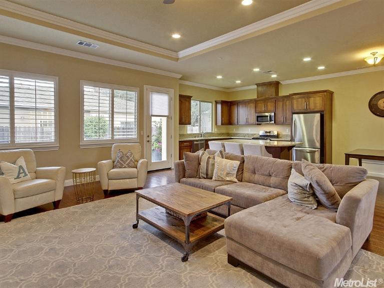 6000 Natalee Ln, Carmichael, CA 95608 photo 5