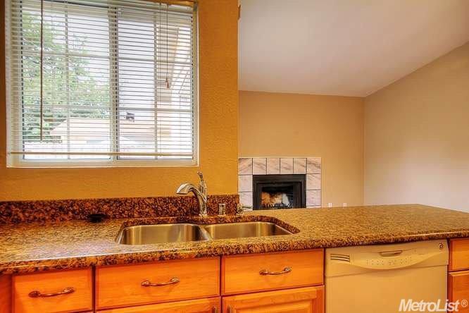 1050 Joranollo Dr, Tracy, CA 95376 photo 3