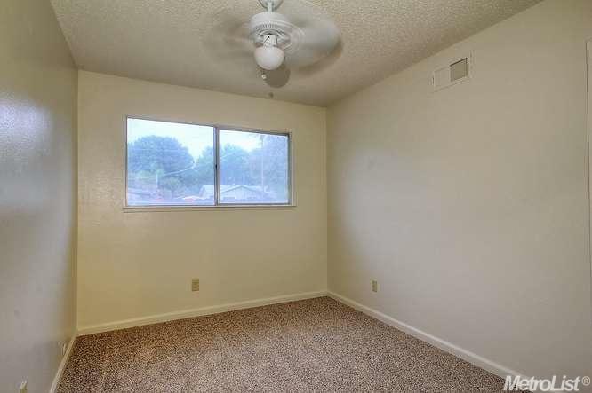 2405 Apache Ln, Modesto, CA 95350 photo 9