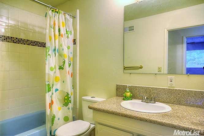 2405 Apache Ln, Modesto, CA 95350 photo 14